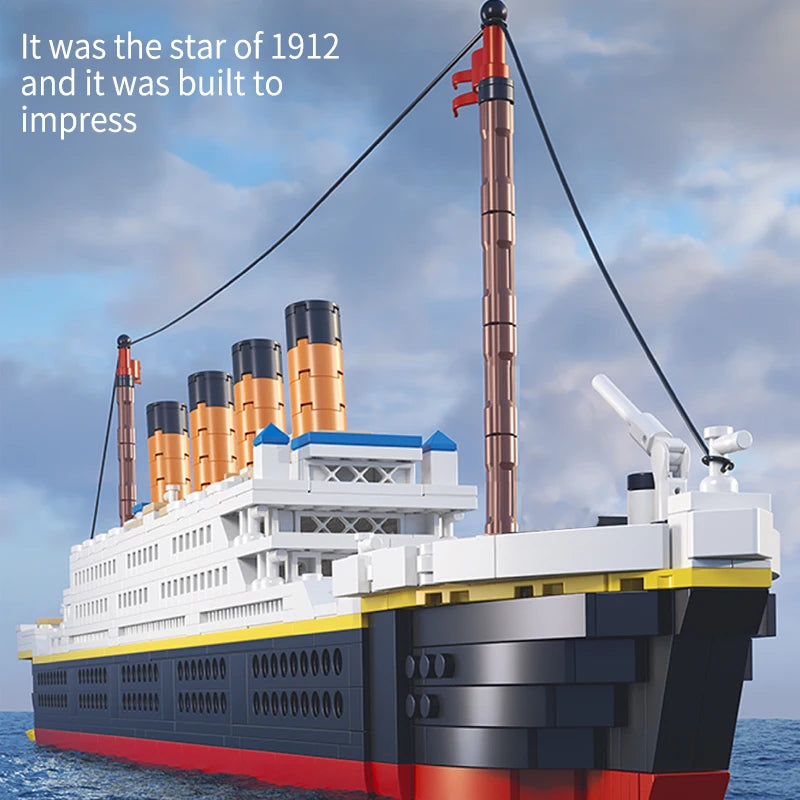 1288PCS Famous Titanic Ship Model Building Blocks Figures Boat Bricks Toys